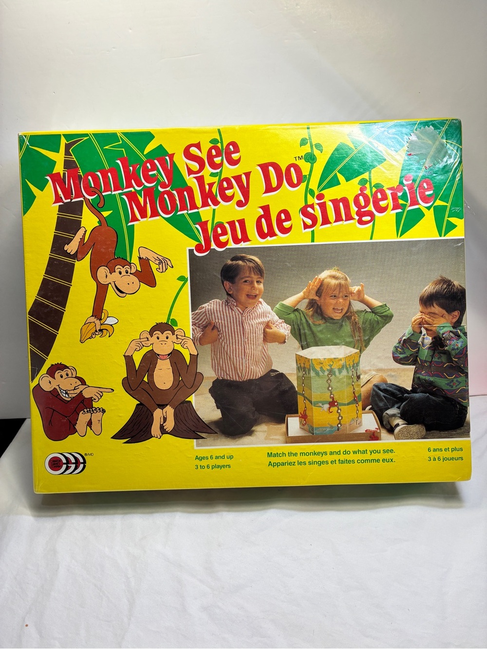 Vintage Monkey see Money Do Game Canadian Made Bilingual 6+ 3-6 players New